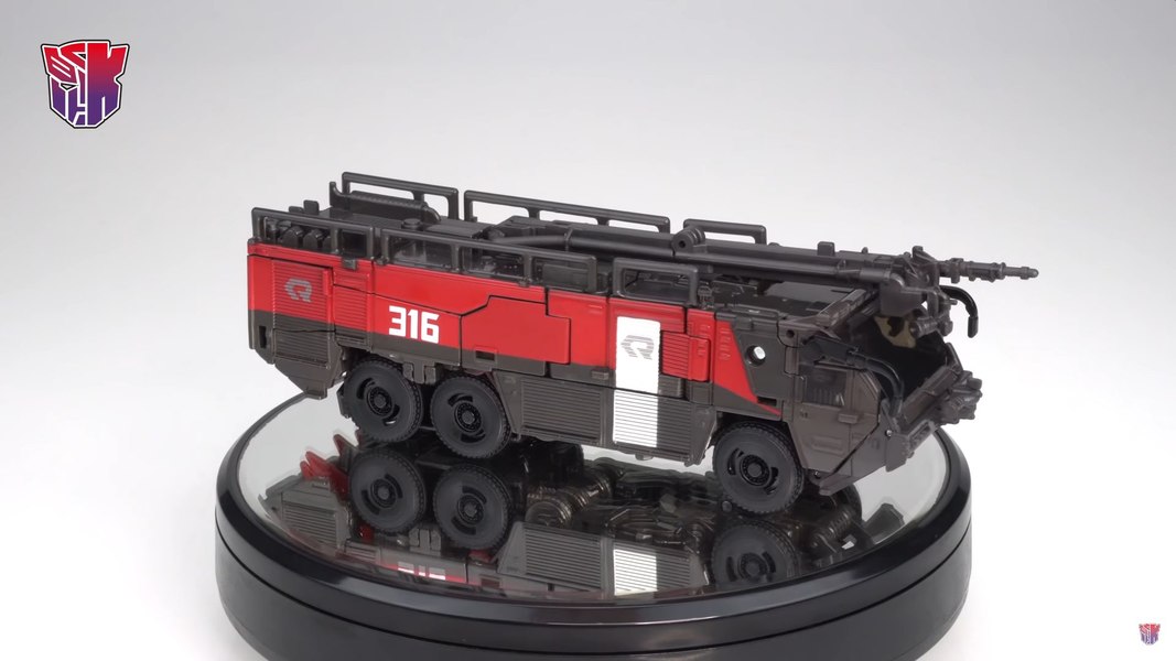 Studio Series 61 Sentinel Prime Video Review And Images  (14 of 20)